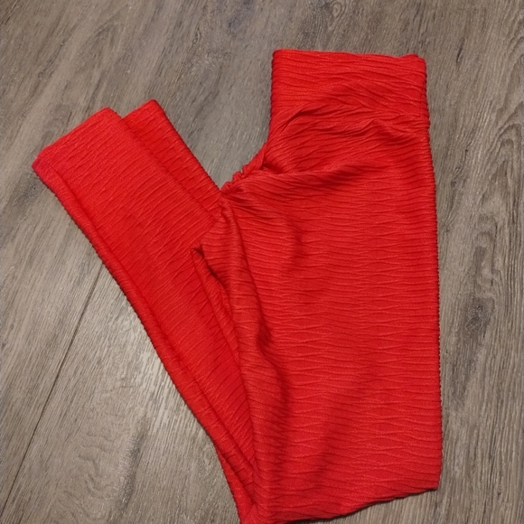 TikTok Scrunch Butt Leggings - Picture 2 of 4